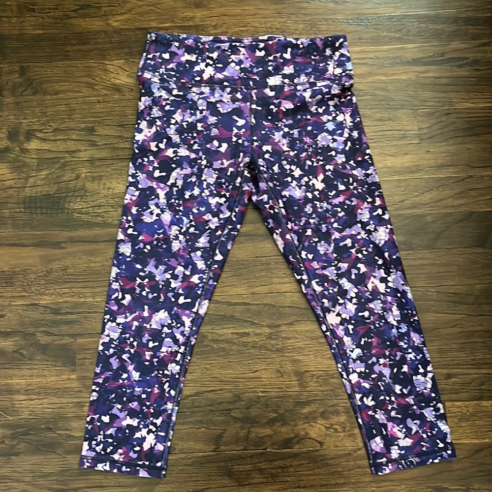 Fabletics cropped leggings